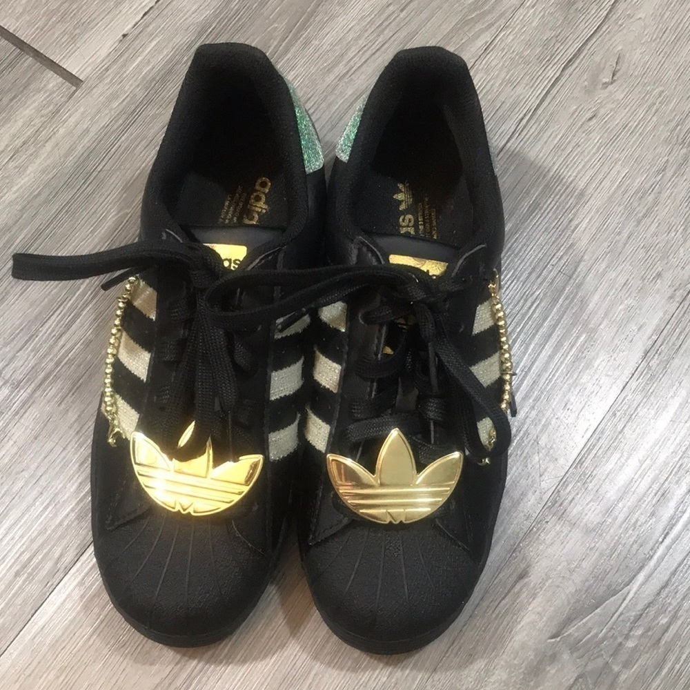 Adidas Originals‎ Superstar “Sneaker Queen” Black/Gold GZ8403 Limited Edition